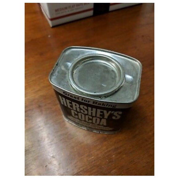 VINTAGE HERSHEY'S  8 oz COCOA Tin - Picture 3 of 5